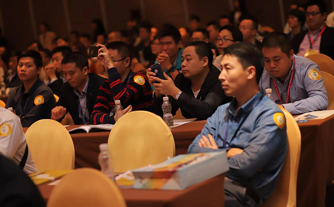 深科特出席SbSTC技術(shù)狂歡趴，分享智能工廠主題演講